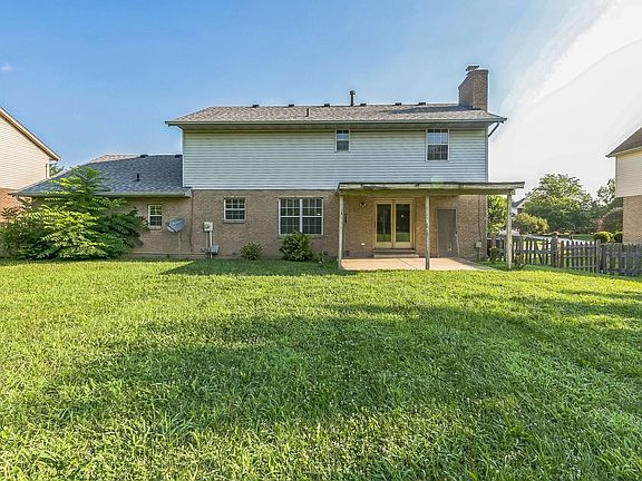 3rd image of 8351 Country Oaks Sta