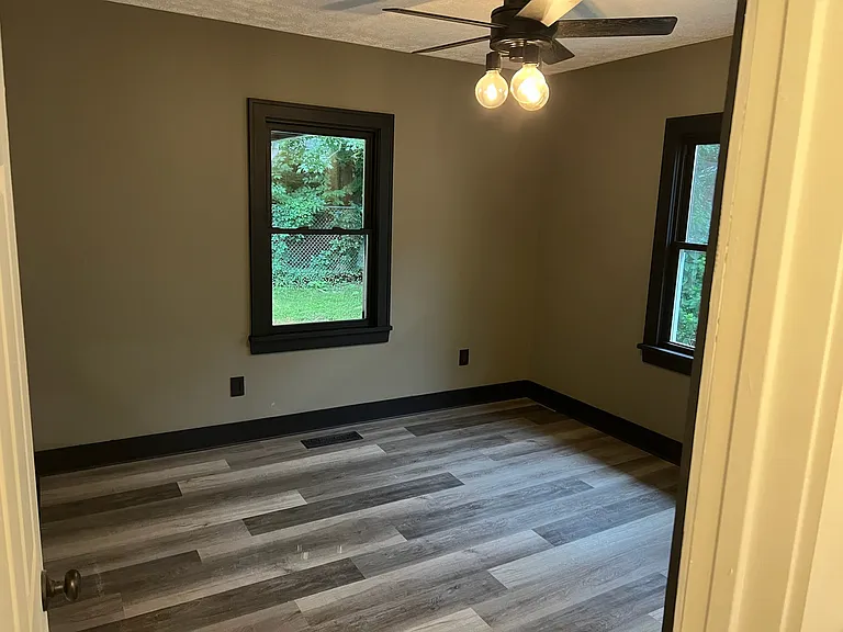 673 Harrison Ave — Photo 4