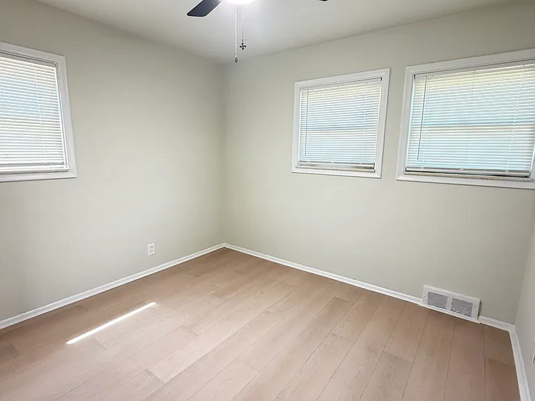 15741 Ellis St — Photo 15