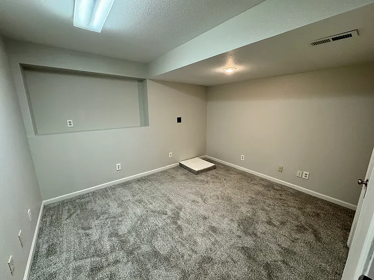 1412 SW Highland Dr — Photo 15