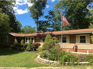 716 Circlewood Dr, Aurora, OH 44202