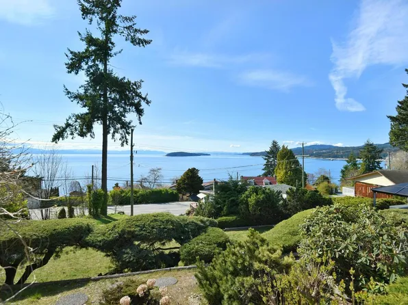 5218 Sunshine Coast Hwy, Sechelt, BC V7Z 0C1