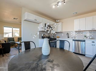 2724 E Roeser Rd, Phoenix, AZ 85040