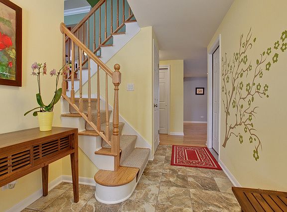 4th image of 1118 N Greenfield Ln