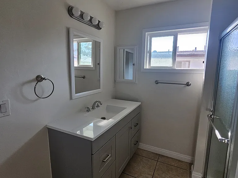 652 Center St #C — Photo 30