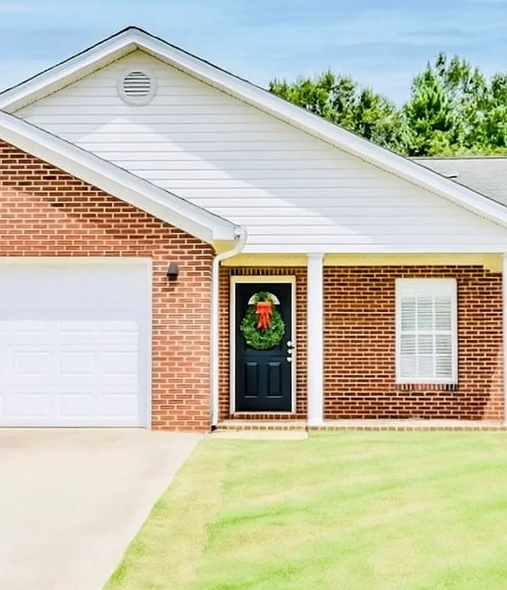 27 Sweetland Ct — Photo 1