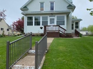 317 1st St NE, Spring Grove, MN 55974