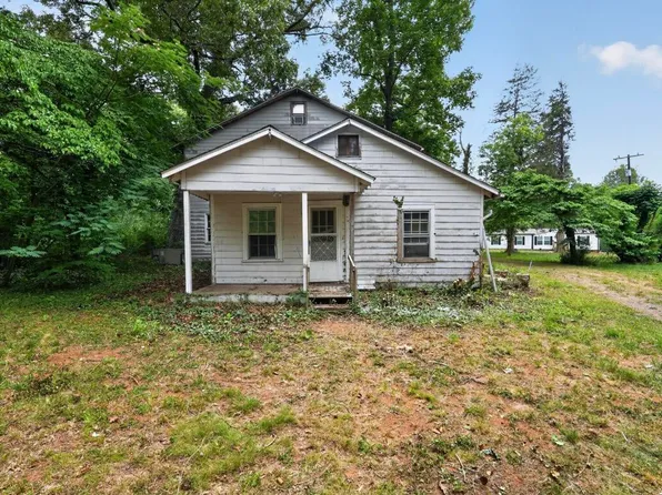 6300 Three Loy Rd, Mc Leansville, NC 27301