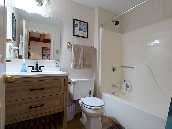 4th image of 9 Cherry Lane #10