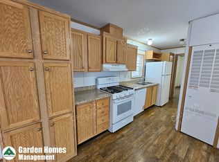 4 Parkview Dr, New Hartford, NY 13413