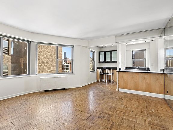 4th image of 175 W 13th St APT 15A