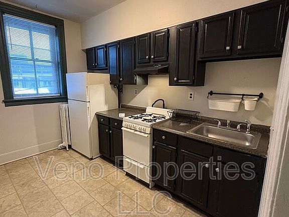 3rd image of 594 Madison Ave #2R