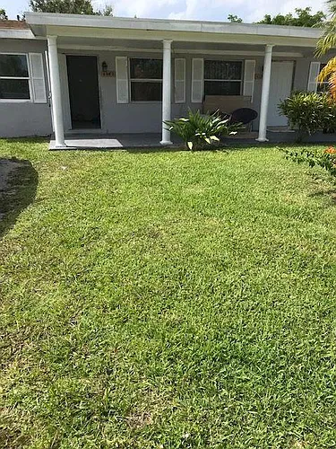 4383 SE Field St Photo 1