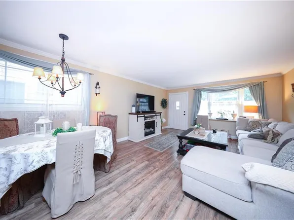 1936 East 37th Street image 4 of 25