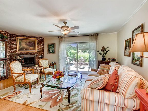 3rd image of 2334 Maelee Dr