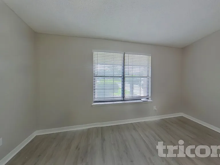 589 Robert Livingston St — Photo 17