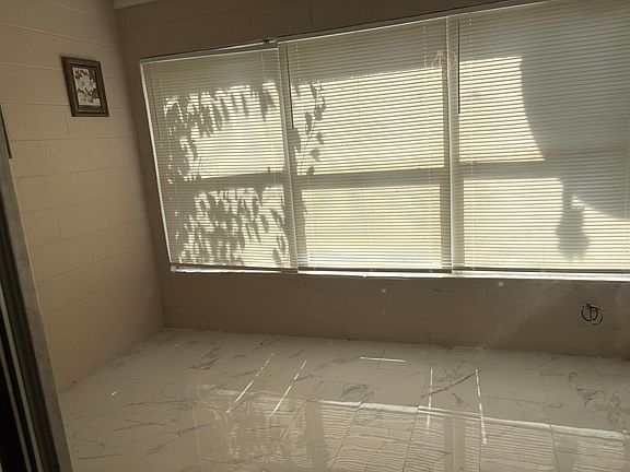 3rd image of 1010 Mayflower Road