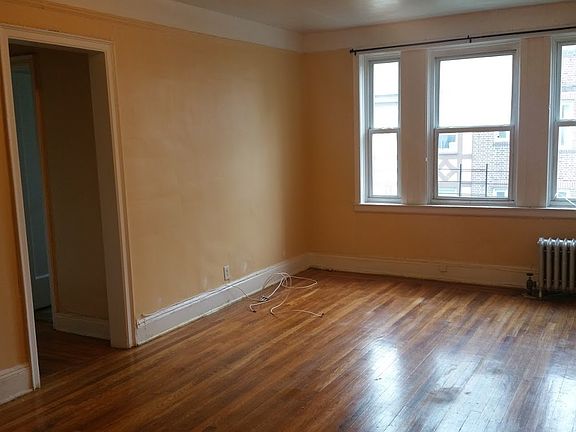 5th image of 55 Sheridan Ave APT D44