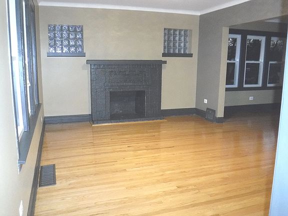 4th image of 808 S 9th Ave