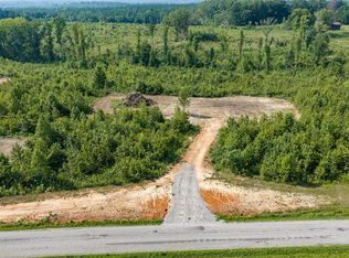 Kings Rd #B4, Green Bay, VA 23942