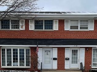 15W642 Virginia Ln, Elmhurst, IL 60126