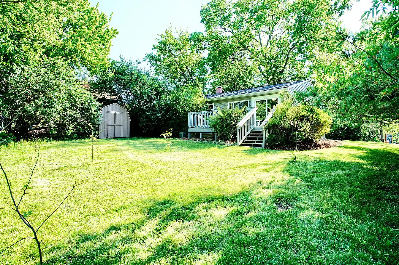 3 bed, 1195 sqft, $3,250 — Photo 2