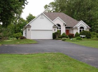 1846 Smith Rd, Temperance, MI 48182