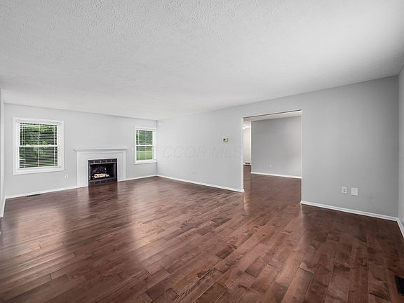 5th image of 106 E Muskingum Dr