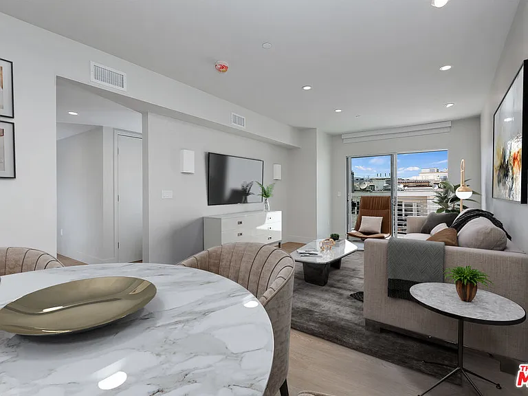 11837 Mayfield Ave #404 — Photo 3