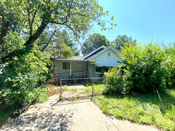 2045 Hendricks St, Terre Haute, IN 47804