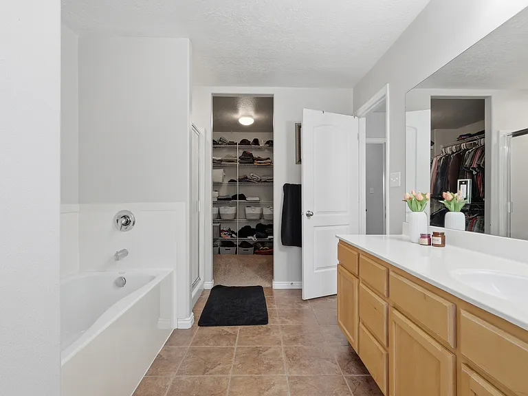 10302 N Morgan Blvd — Photo 38