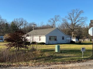 13605 State Rd, Nunica, MI 49448