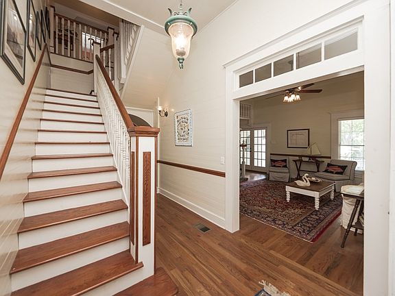 4th image of 84 Avenue D