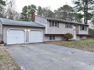 47 Indian Corner Rd, Saunderstown, RI 02874