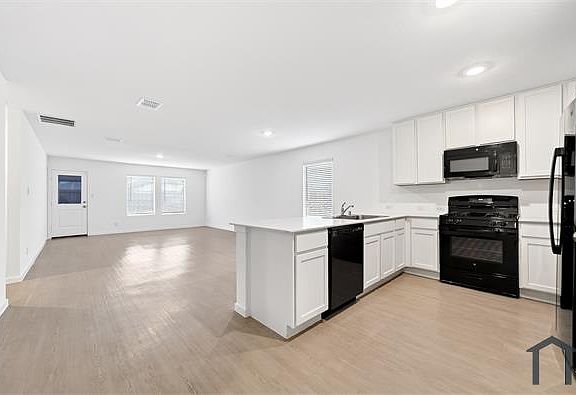 3rd image of 1147 Barbary Fields St