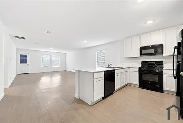 1147 Barbary Fields St — Photo 3