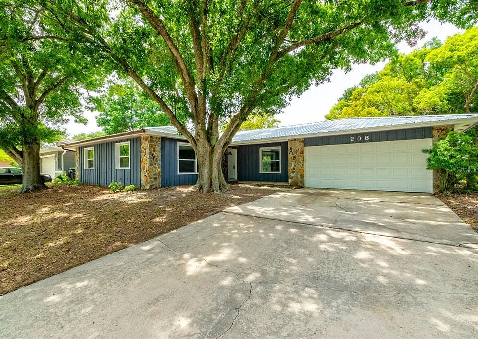 1st image of 208 Cherry Laurel Dr