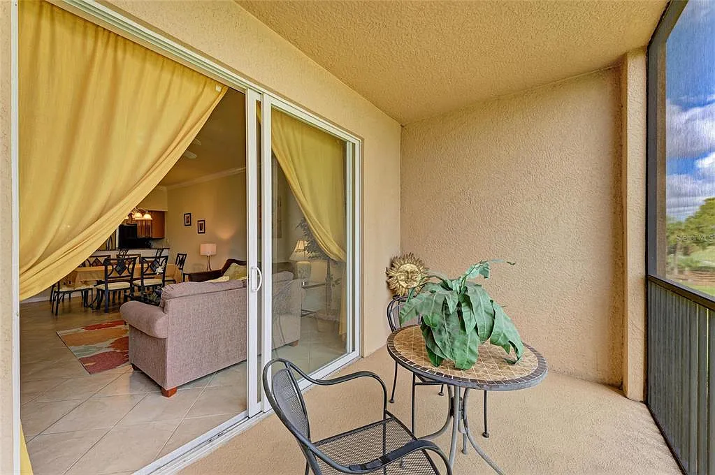 2 bed, 2.0 bath, 1194 sqft, $2,499 — Photo 3