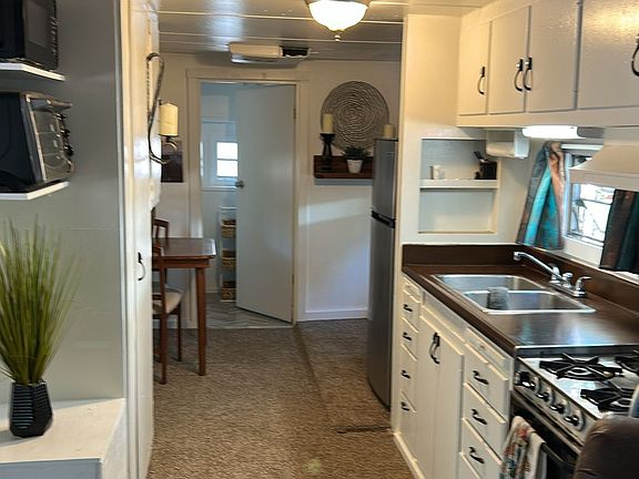 5th image of 1930 Larson Rd #34