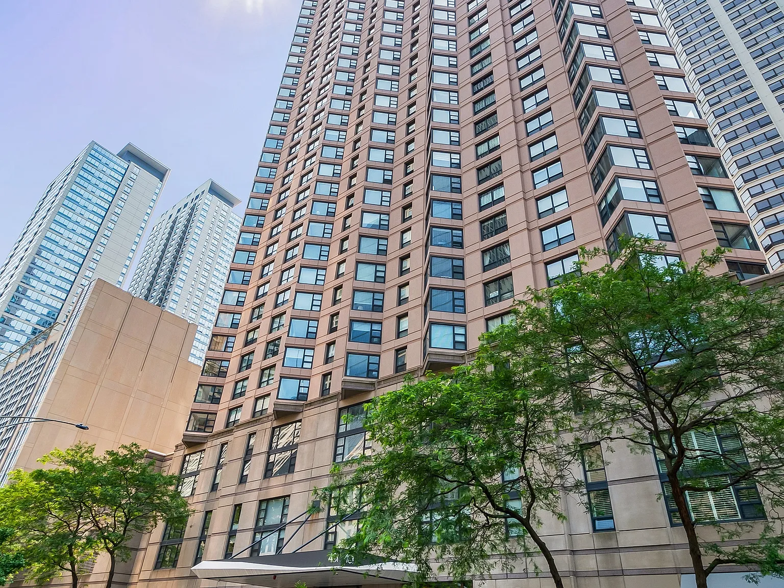 1 bed, 800 sqft, $2,350 — Photo 1