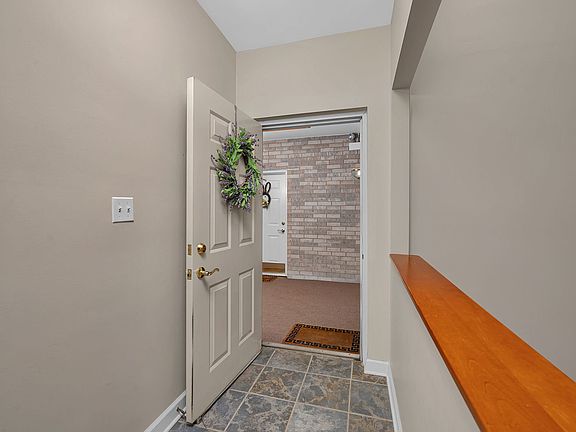 3rd image of 6331 Pine Ridge Ct APT 3D