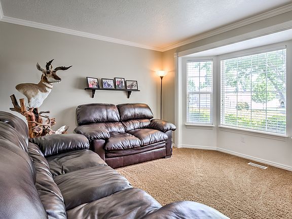 3rd image of 54 E Frontier Ct