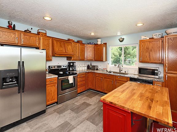 2nd image of 1061 E Millcreek Way