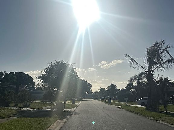 5th image of 2813 Floresta Dr NE