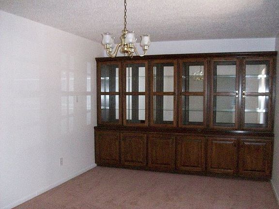 3rd image of 112 Longhorn Dr