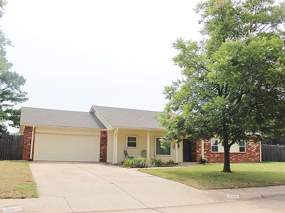2nd image of 3003 S Black Oak Dr