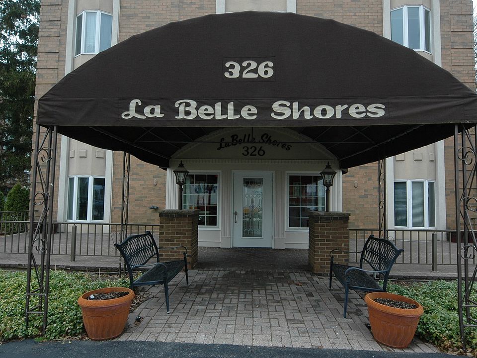 2nd image of 326 N Lake Rd