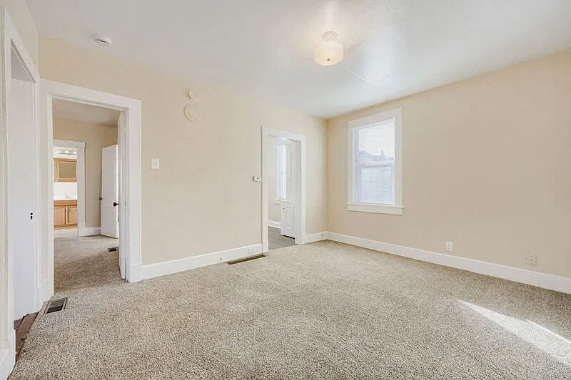 1 bed, 1.0 bath, 750 sqft, $950 — Photo 2