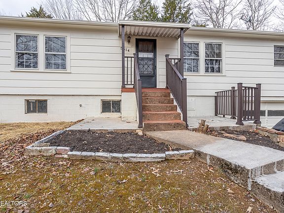 3rd image of 5614 N Broadway St