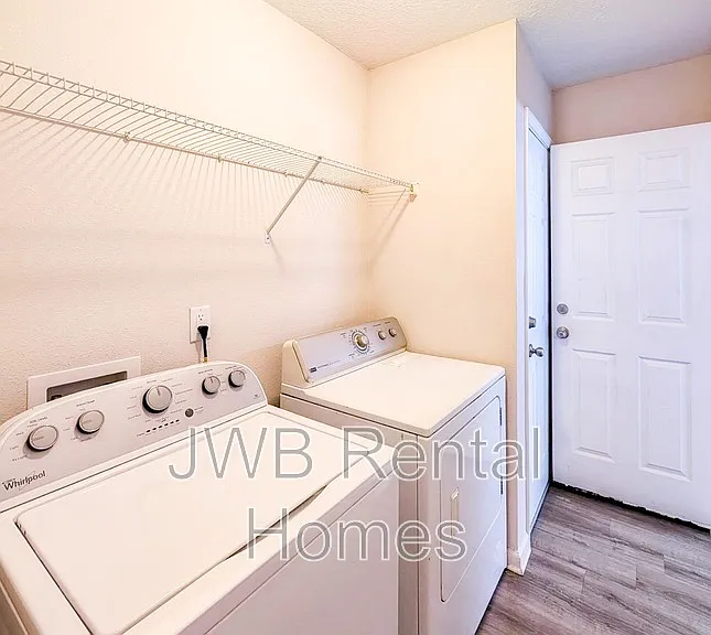 8000 Dandy Ave — Photo 11